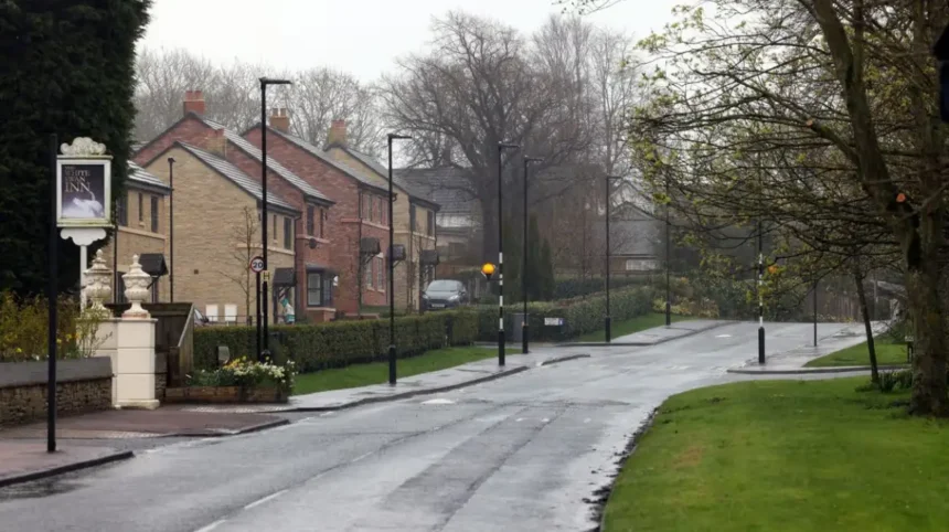 Castle Ward Newcastle Commute Times, Metro Links & Schools