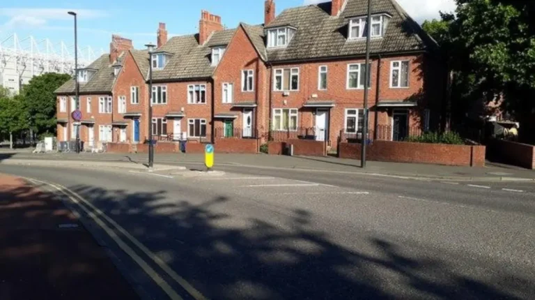 Getting Around Arthur’s Hill: Buses, Parking, Walking Routes and Local Transport Guide