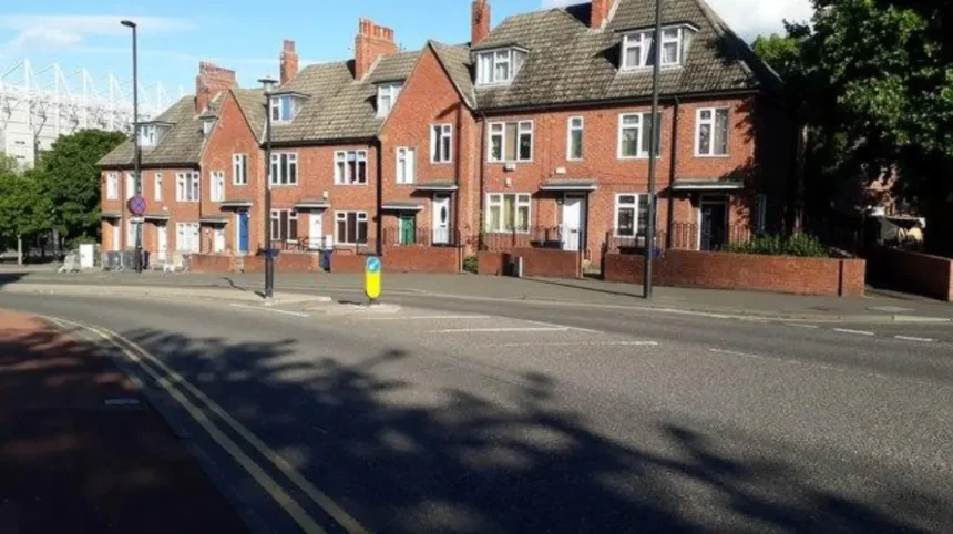 Getting Around Arthur’s Hill: Buses, Parking, Walking Routes and Local Transport Guide
