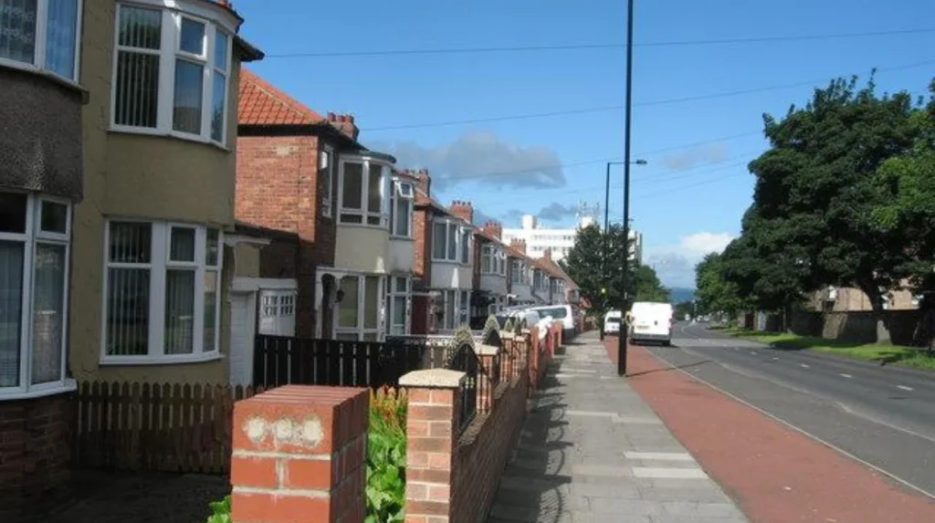 How do you travel from Lemington to Newcastle City Centre?